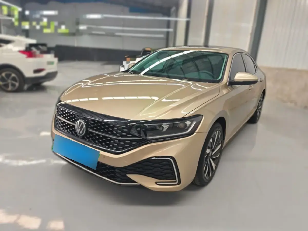 2022 Volkswagen Passat 2.0T 186HP L4 7DCT