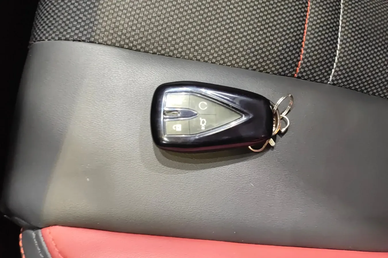 2021 ChangAn Oshan X5 1.5T 180HP L4 7DCT,autocango,china used car exporter,china ev exporter,chinese used car exporter,chinese used ev exporter