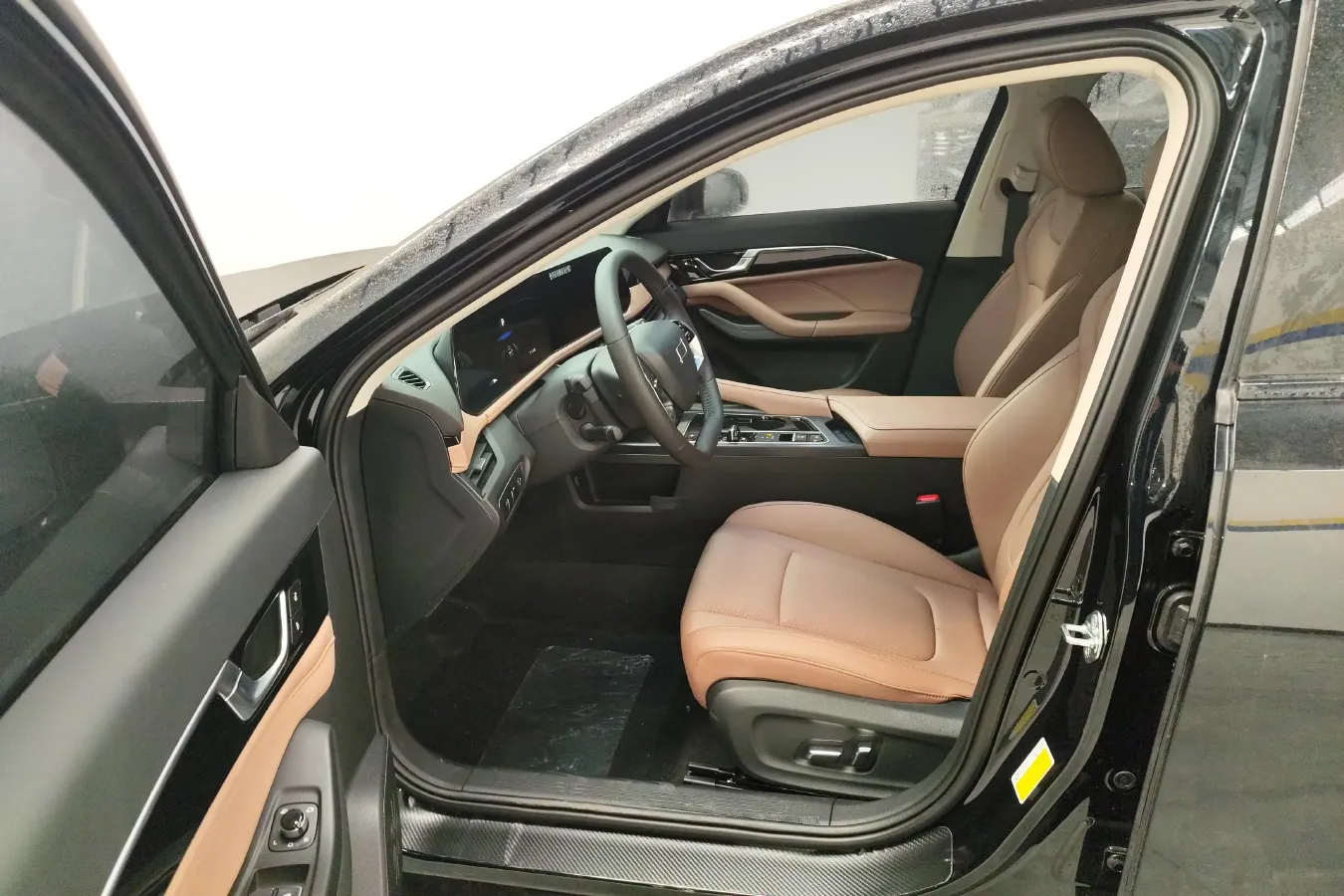 2024 Bestune B70 1.5T 169HP L4 7DCT,autocango,china used car exporter,china ev exporter,chinese used car exporter,chinese used ev exporter