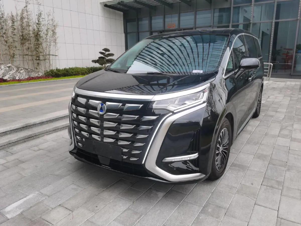 2024 Denza D9 1.5T 139HP L4 E-CVT PHEV 40KWH