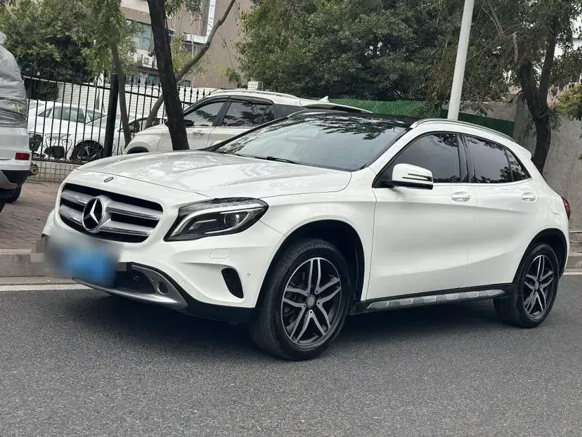 2015 Mercedes-Benz GLA Class 2.0T 184HP L4 7DCT