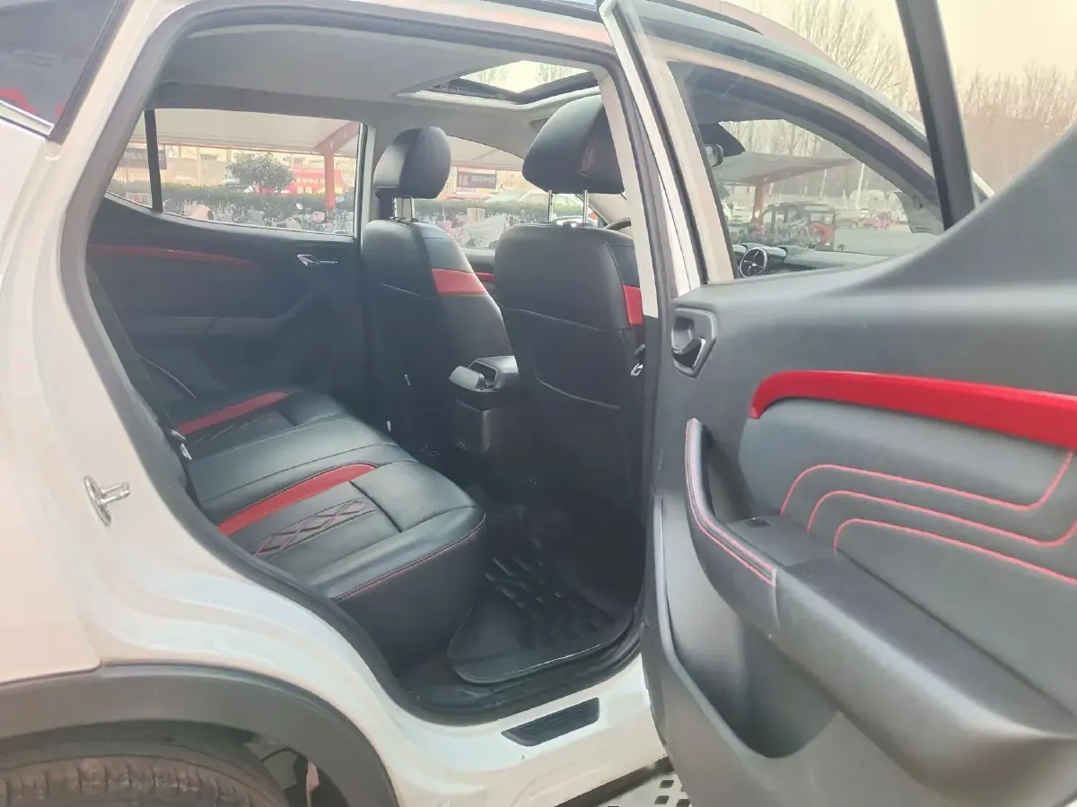 2018 Soueast DX3 1.5T 156HP L4 6MT,autocango,china used car exporter,china ev exporter,chinese used car exporter,chinese used ev exporter