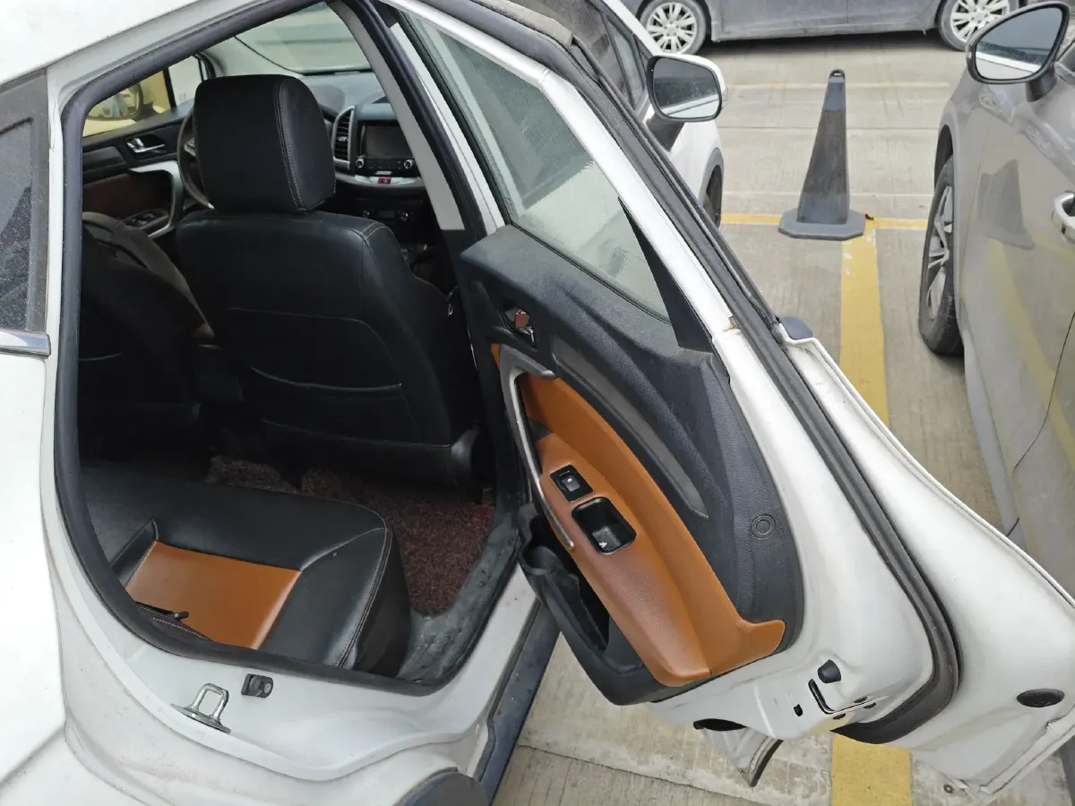 2014 JAC Refine S3 1.5L 113HP L4 6MT,autocango,china used car exporter,china ev exporter,chinese used car exporter,chinese used ev exporter