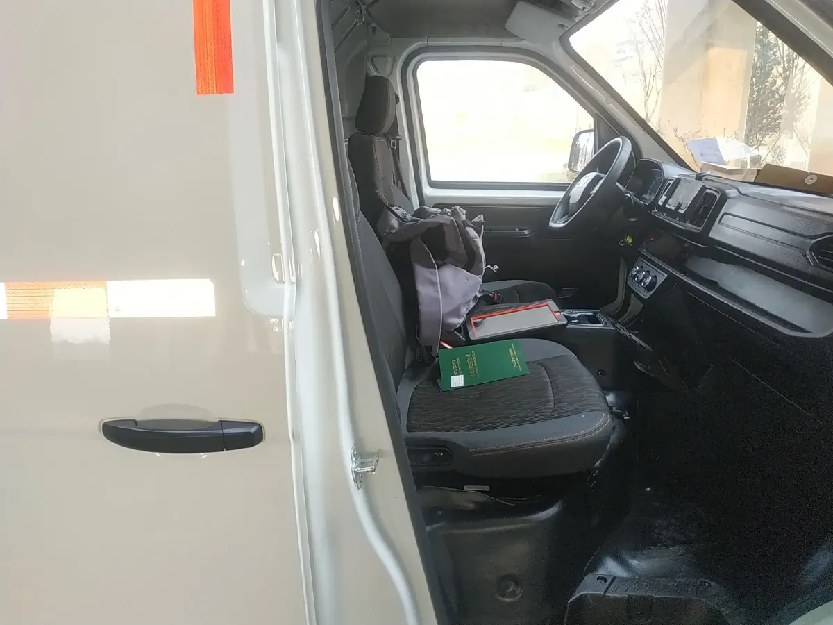 2023 JAC Blue Cat BEV 40.55KWH,autocango,china used car exporter,china ev exporter,chinese used car exporter,chinese used ev exporter