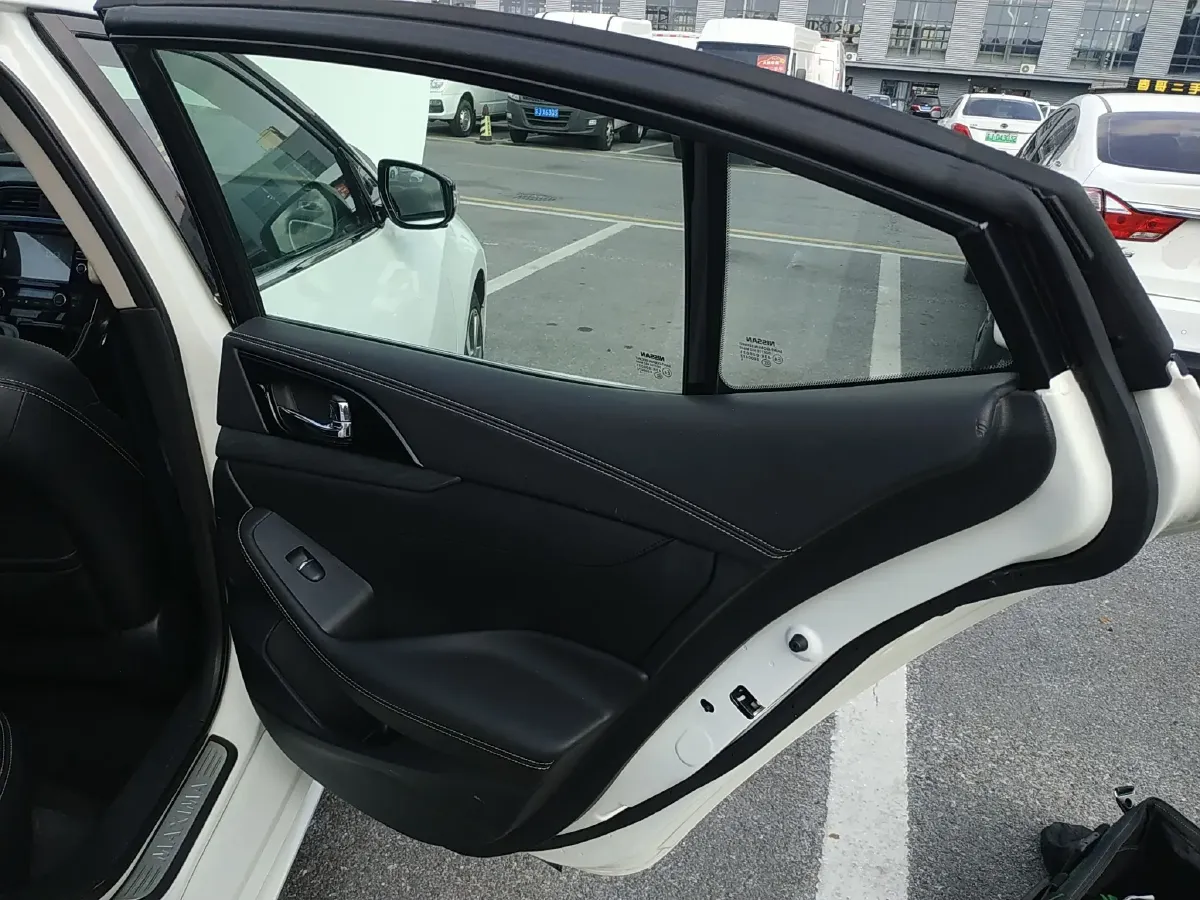 2016 Nissan Maxima 2.5L 186HP L4 CVT,autocango,china used car exporter,china ev exporter,chinese used car exporter,chinese used ev exporter