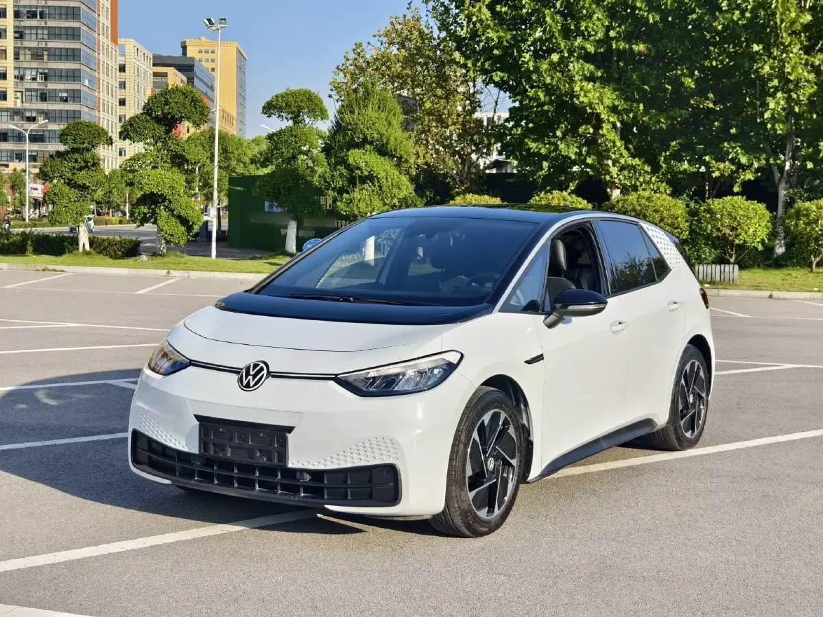 2023 Volkswagen ID.3 BEV 52.8KWH