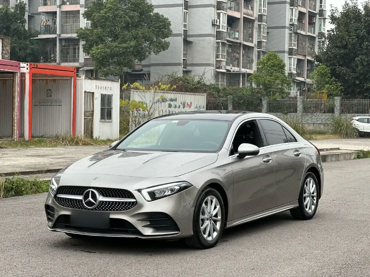 2020 Mercedes-Benz A Class 1.3T 163HP L4 7DCT