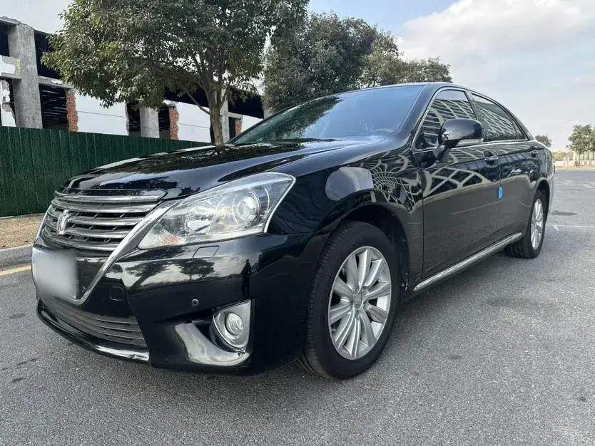 2012 Toyota Crown 2.5L 193HP V6 6AT