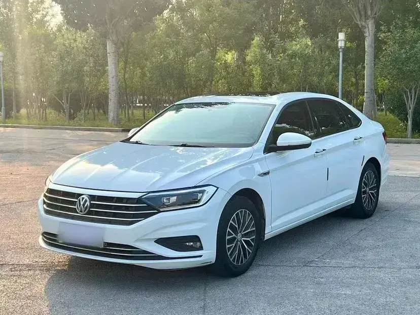 2019 Volkswagen Sagitar 1.4T 150HP L4 7DCT