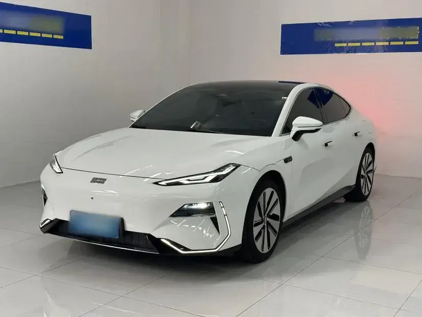 2024 Geely Galaxy E8 BEV 62KWH