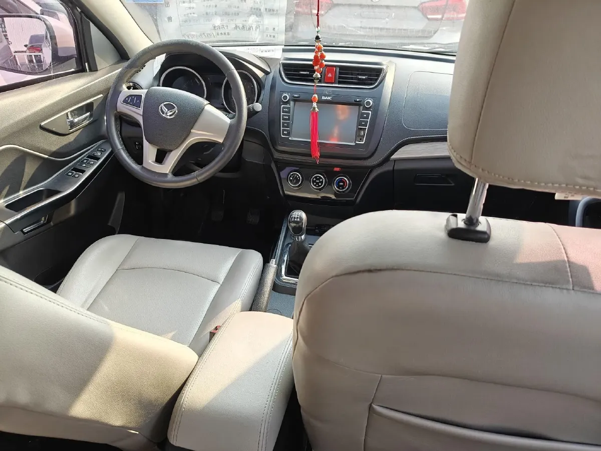 2017 BAIC Hyosow S3 1.5L 113HP L4 5MT,autocango,china used car exporter,china ev exporter,chinese used car exporter,chinese used ev exporter