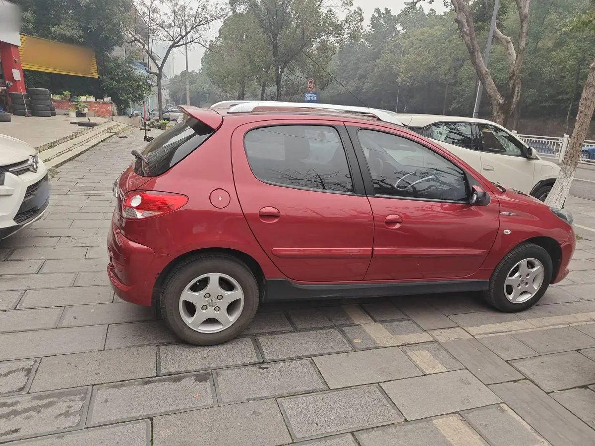 2011 Peugeot 207 1.4L 76HP L4 5MT,autocango,china used car exporter,china ev exporter,chinese used car exporter,chinese used ev exporter