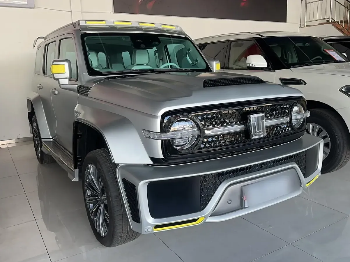 2021 Cyberspace 300 2.0T 227HP L4 8AT,autocango,china used car exporter,china ev exporter,chinese used car exporter,chinese used ev exporter