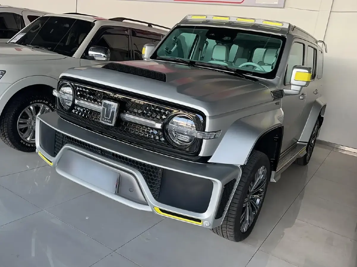 2021 Cyberspace 300 2.0T 227HP L4 8AT