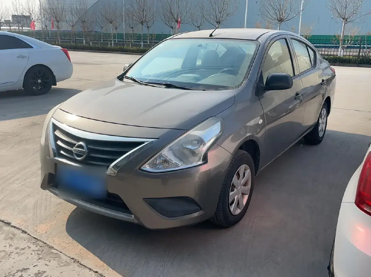 2014 Nissan Sunny 1.5L 112HP L4 CVT