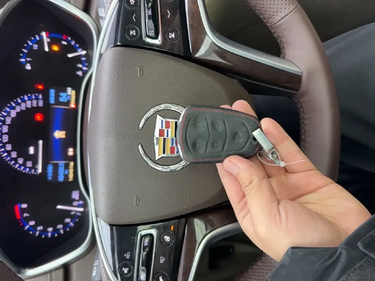 2014 Cadillac SRX 3.0L 271HP V6 6AT,autocango,china used car exporter,china ev exporter,chinese used car exporter,chinese used ev exporter