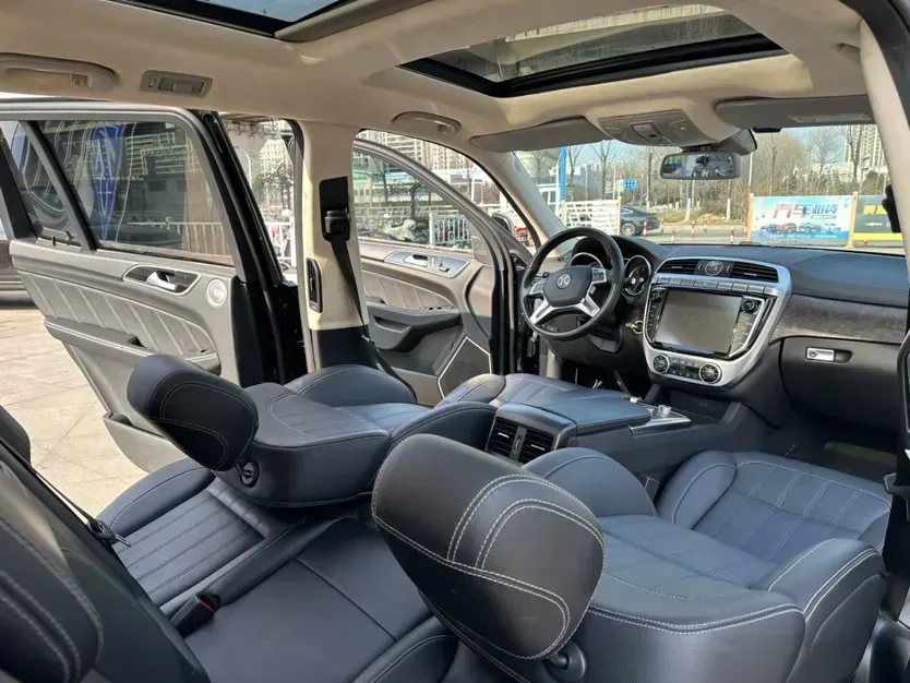 2016 BeiJing BJ90 3.0T 333HP V6 7AT,autocango,china used car exporter,china ev exporter,chinese used car exporter,chinese used ev exporter