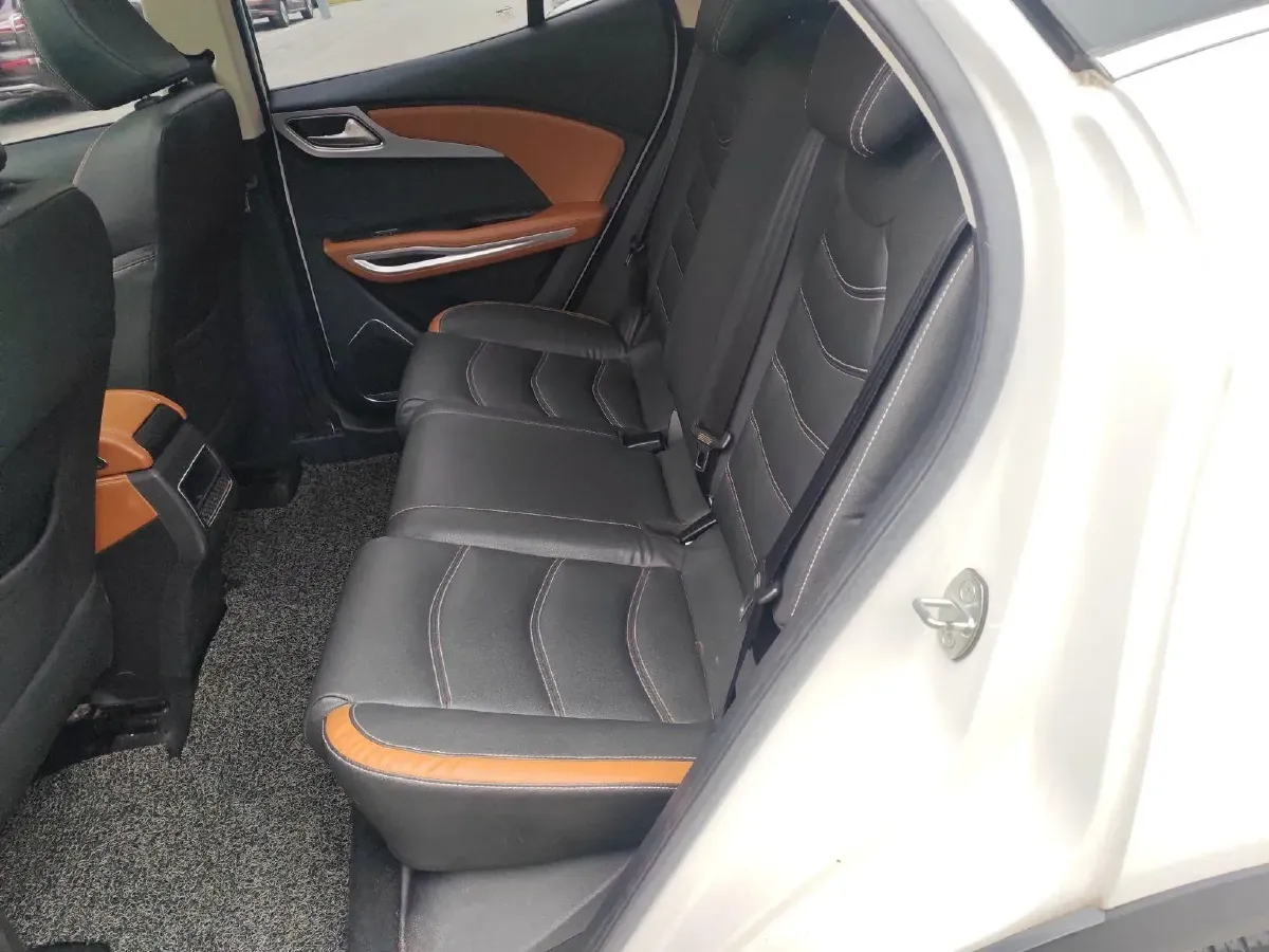 2017 Zotye T300 1.5T 144HP L4 CVT,autocango,china used car exporter,china ev exporter,chinese used car exporter,chinese used ev exporter