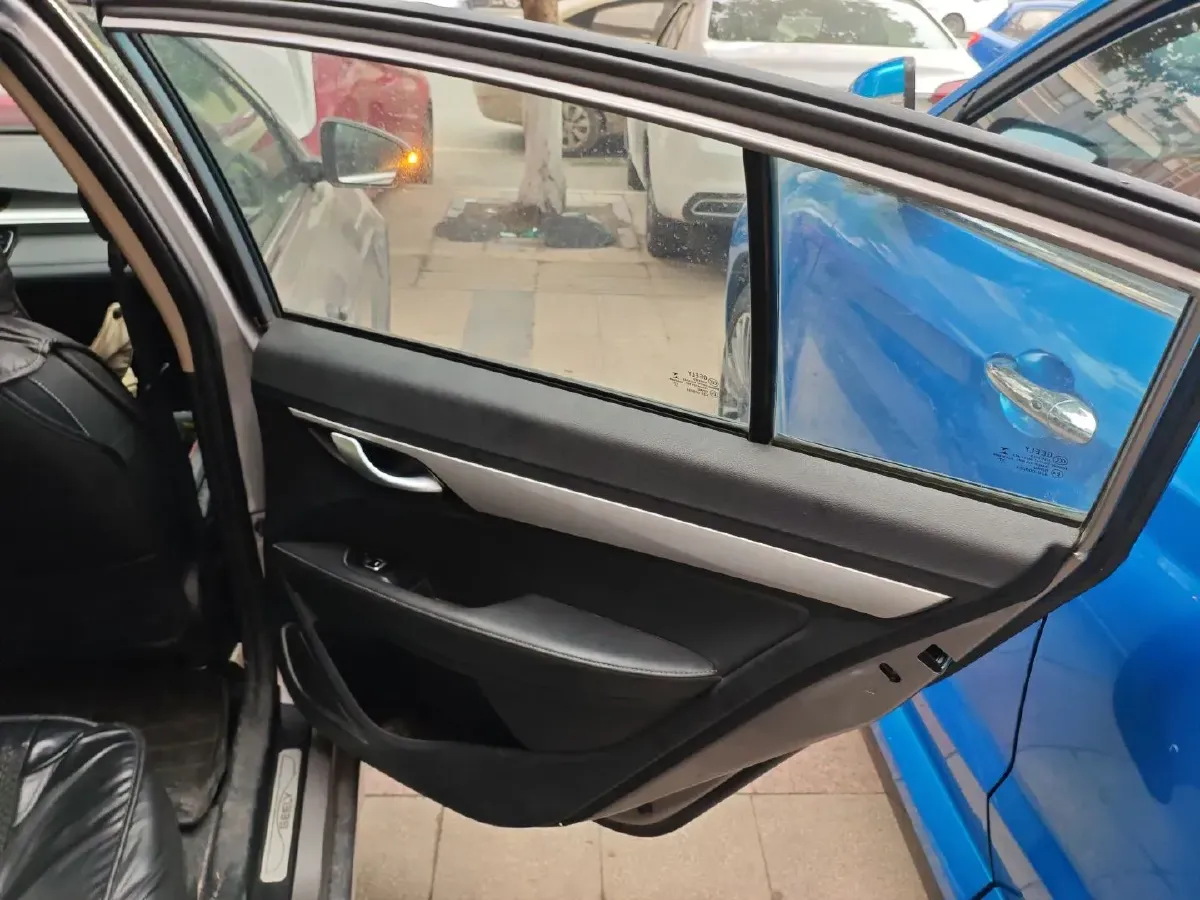 2018 Geely Vision S1 1.5L 109HP L4 5MT,autocango,china used car exporter,china ev exporter,chinese used car exporter,chinese used ev exporter