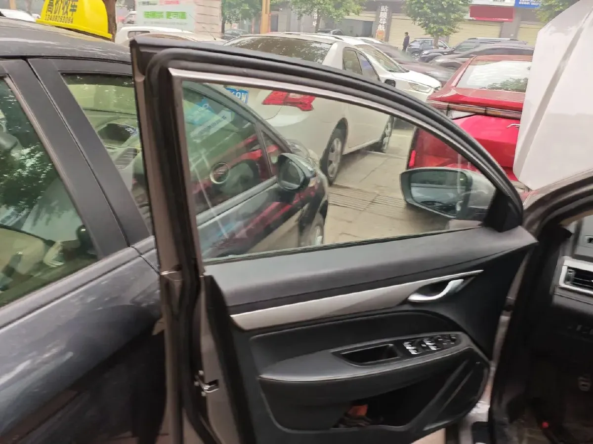 2018 Geely Vision S1 1.5L 109HP L4 5MT,autocango,china used car exporter,china ev exporter,chinese used car exporter,chinese used ev exporter