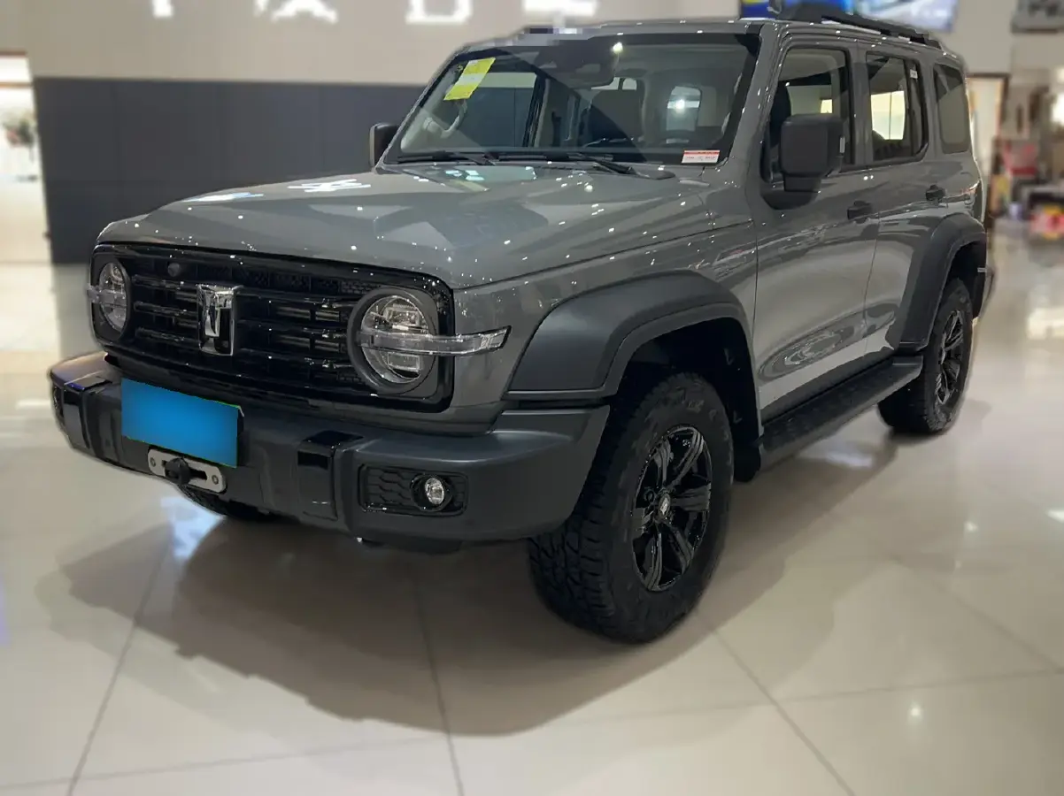 2024 Tank 300 2.0T 227HP L4 8AT