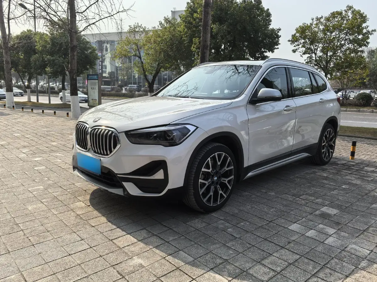 2021 BMW X1 2.0T 192HP L4 8AT