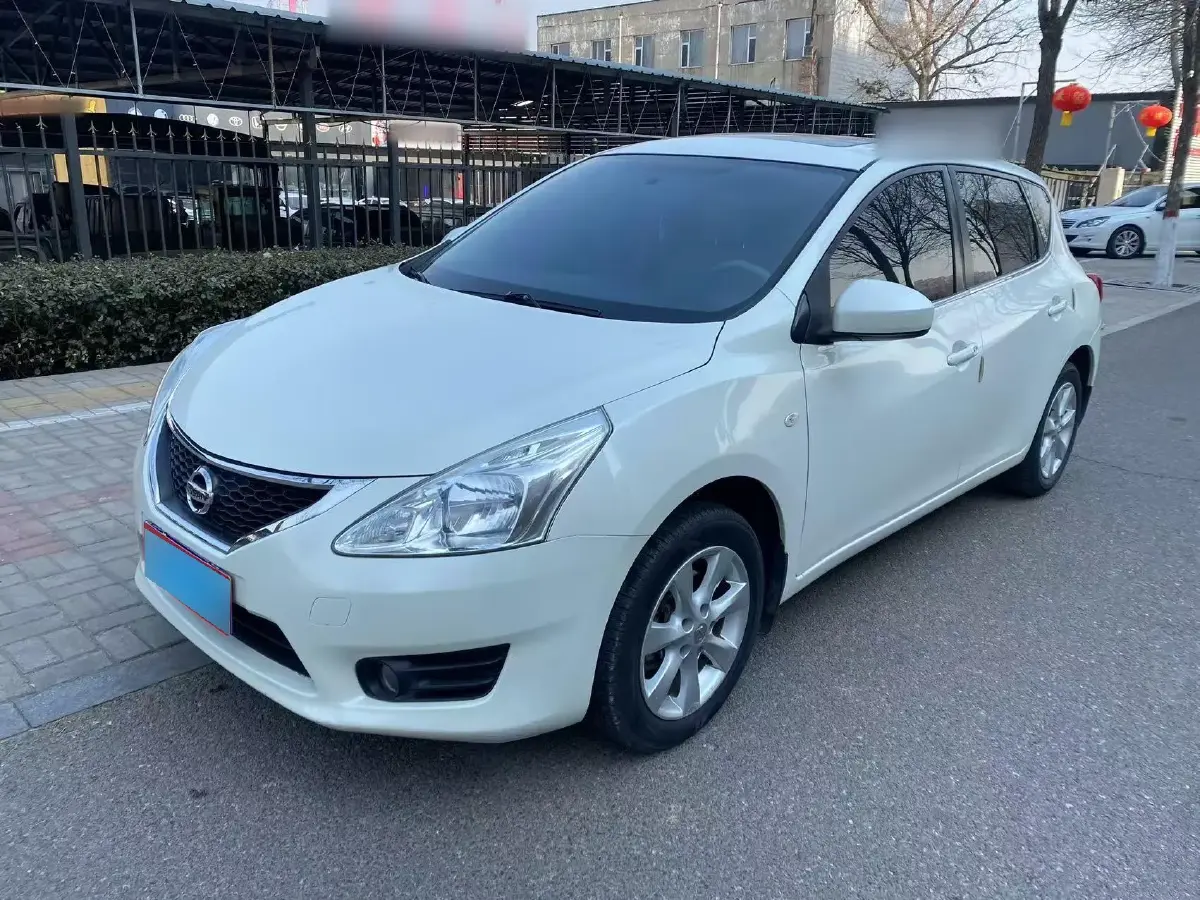 2011 Nissan Tiida 1.6L 126HP L4 CVT