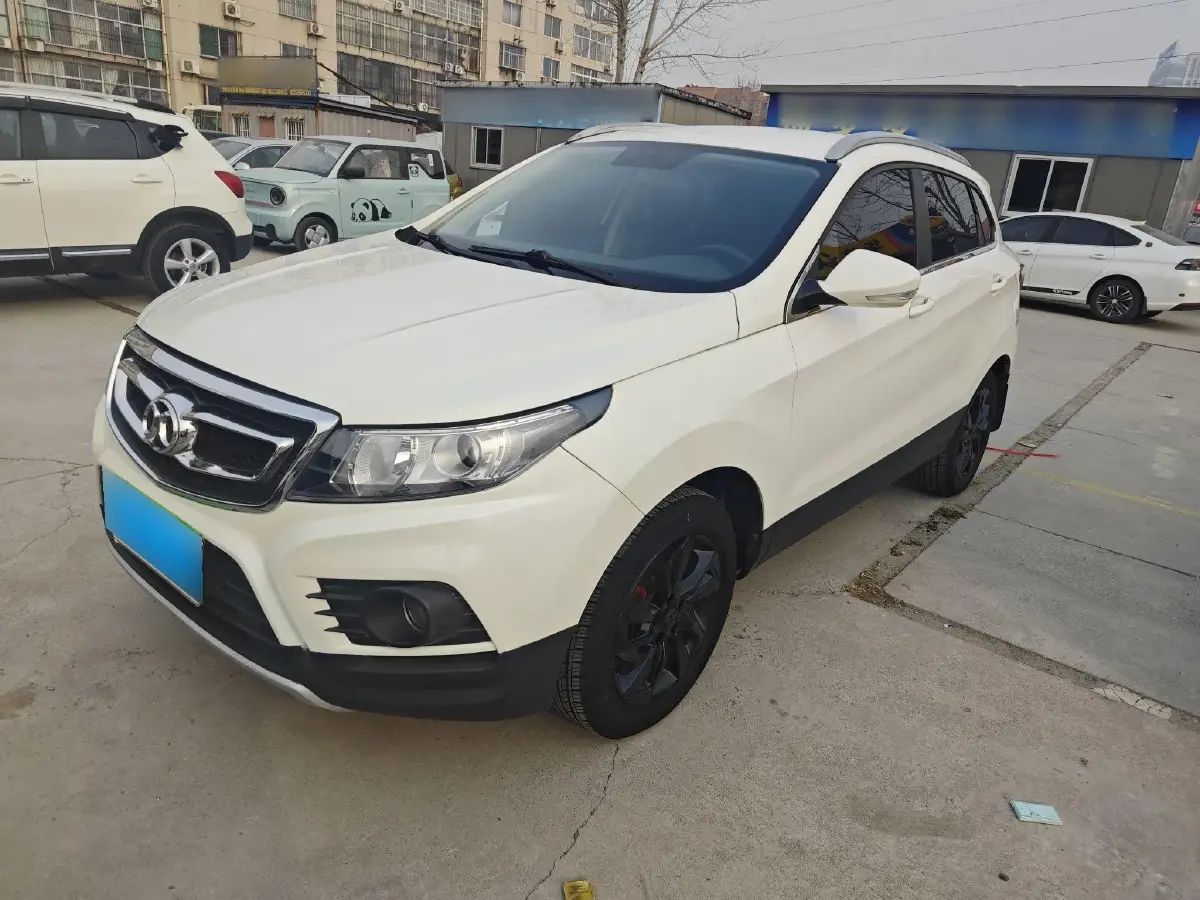 2016 BeiJing Auto Senova X55 1.5L 116HP L4 5MT