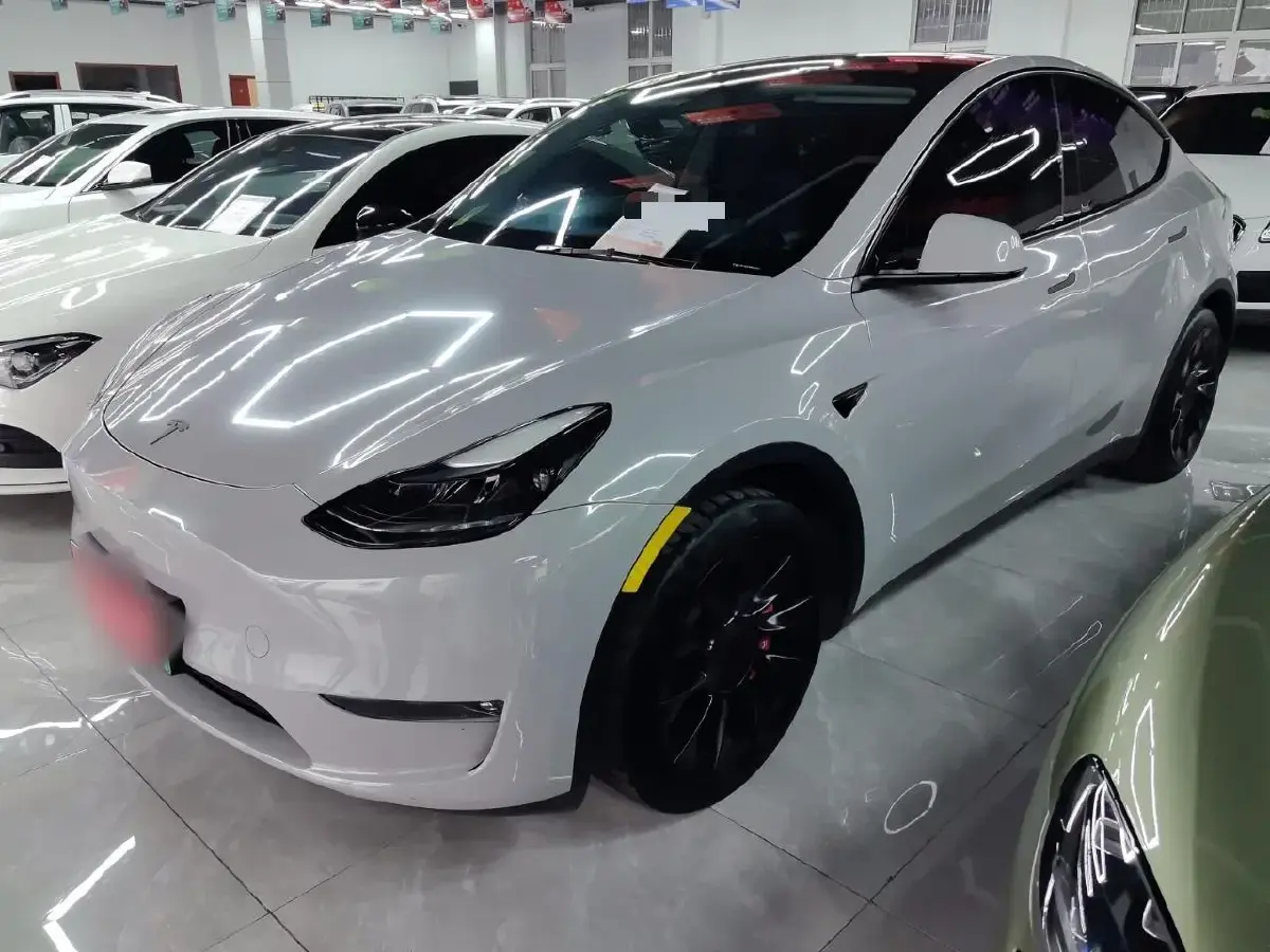 2022 Tesla Model Y BEV 60KWH