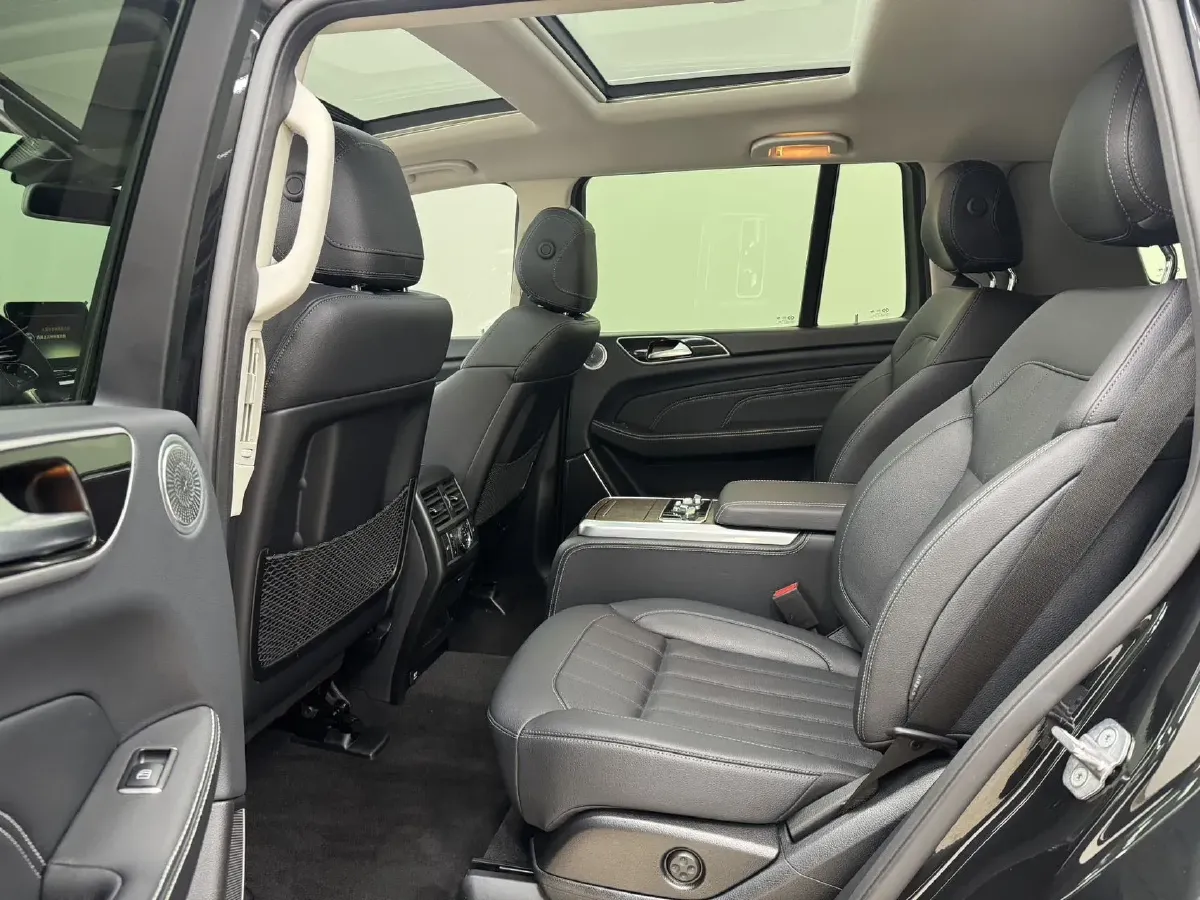 2021 BeiJing BJ90 4.0T 422HP V8 9AT,autocango,china used car exporter,china ev exporter,chinese used car exporter,chinese used ev exporter