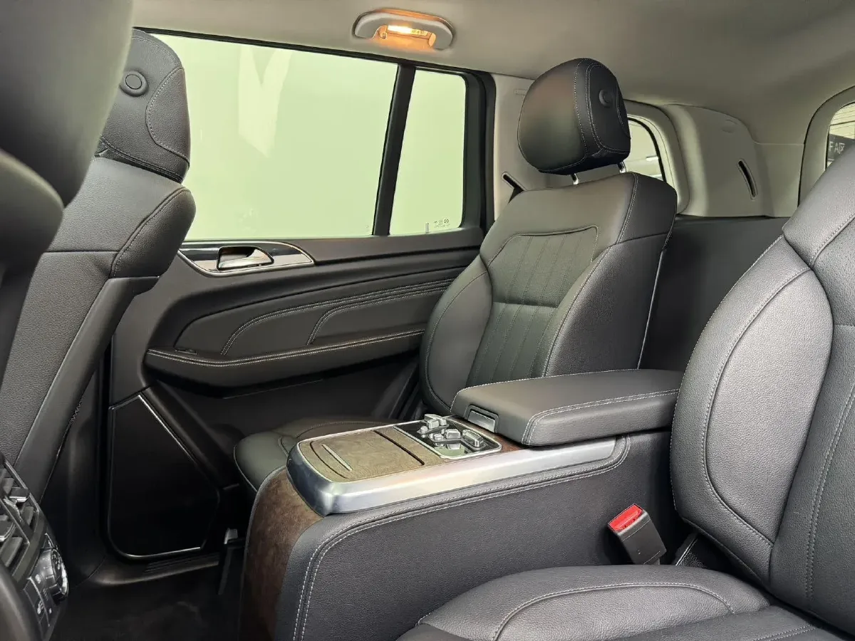 2021 BeiJing BJ90 4.0T 422HP V8 9AT,autocango,china used car exporter,china ev exporter,chinese used car exporter,chinese used ev exporter