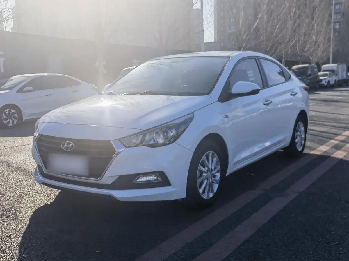 2016 Hyundai Verna 1.4L 100HP L4 6MT