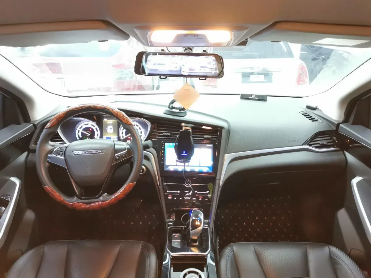 2020 Venucia D60 EV BEV 50KWH,autocango,china used car exporter,china ev exporter,chinese used car exporter,chinese used ev exporter