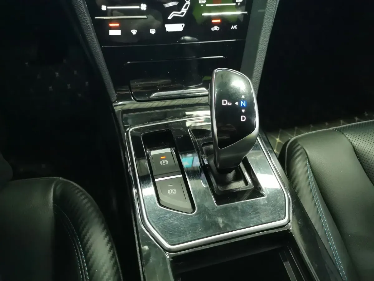 2020 Venucia D60 EV BEV 50KWH,autocango,china used car exporter,china ev exporter,chinese used car exporter,chinese used ev exporter