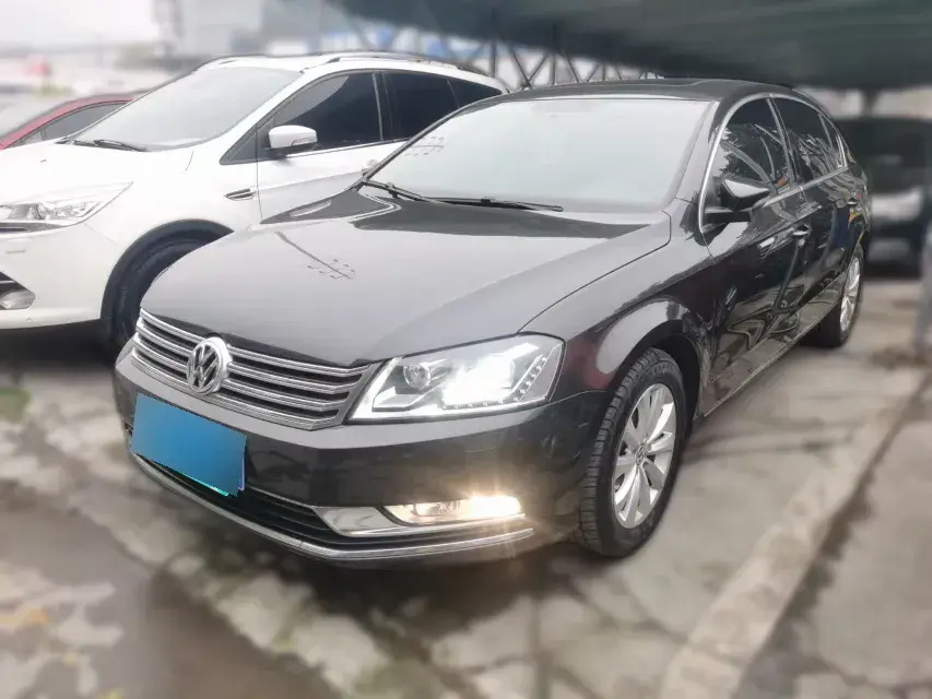 2013 Volkswagen Magotan 2.0T 200HP L4 6DCT