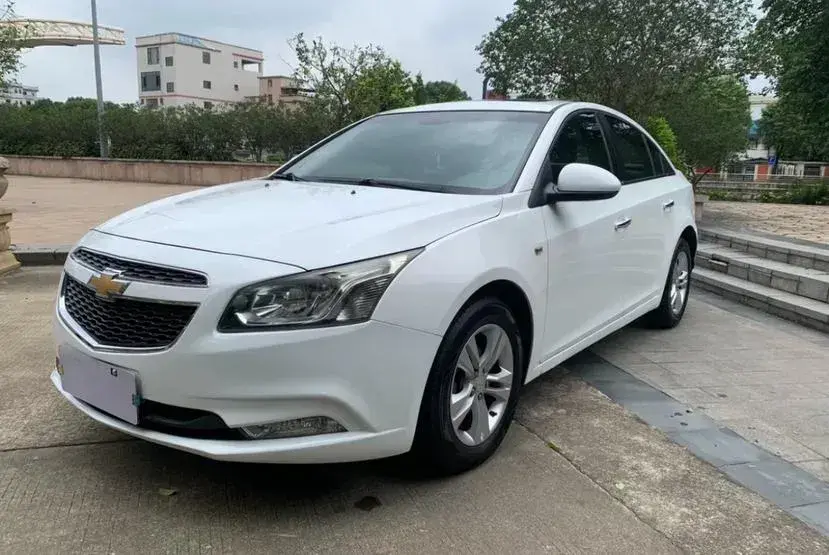 2015 Chevrolet Cruze 1.5L 113HP L4 6AT