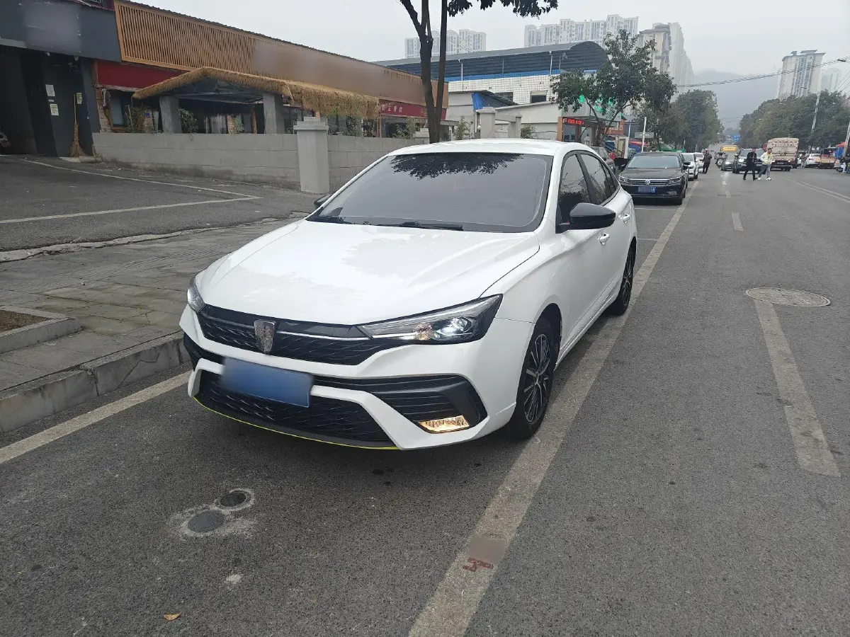 2021 Roewe i5 1.5L 120HP L4 5MT
