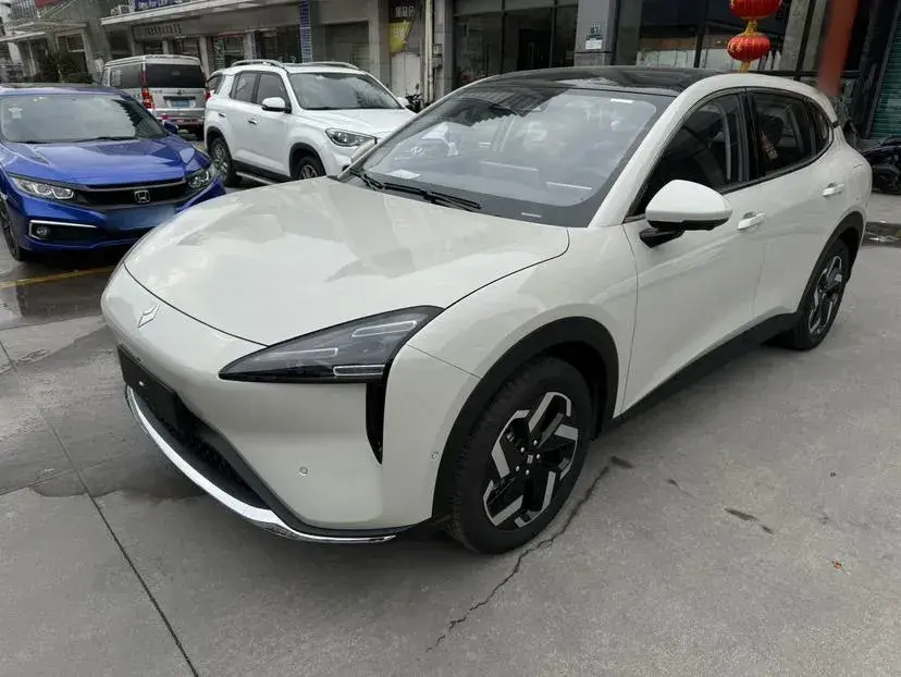 2024 BaoJun Cloud Sea BEV 69.2KWH