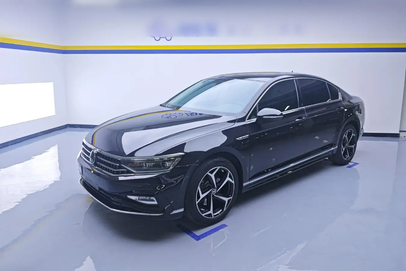 2023 Volkswagen Magotan 2.0T 220HP L4 7DCT