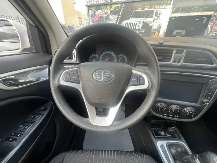 2015 FAW Jumpal D60 1.5L 102HP L4 5MT,autocango,china used car exporter,china ev exporter,chinese used car exporter,chinese used ev exporter