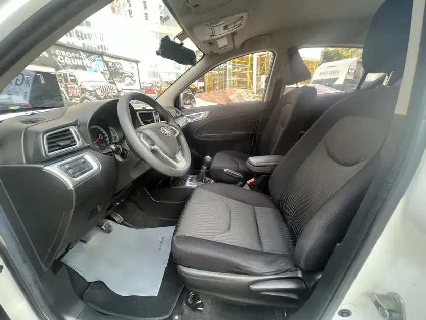 2015 FAW Jumpal D60 1.5L 102HP L4 5MT,autocango,china used car exporter,china ev exporter,chinese used car exporter,chinese used ev exporter