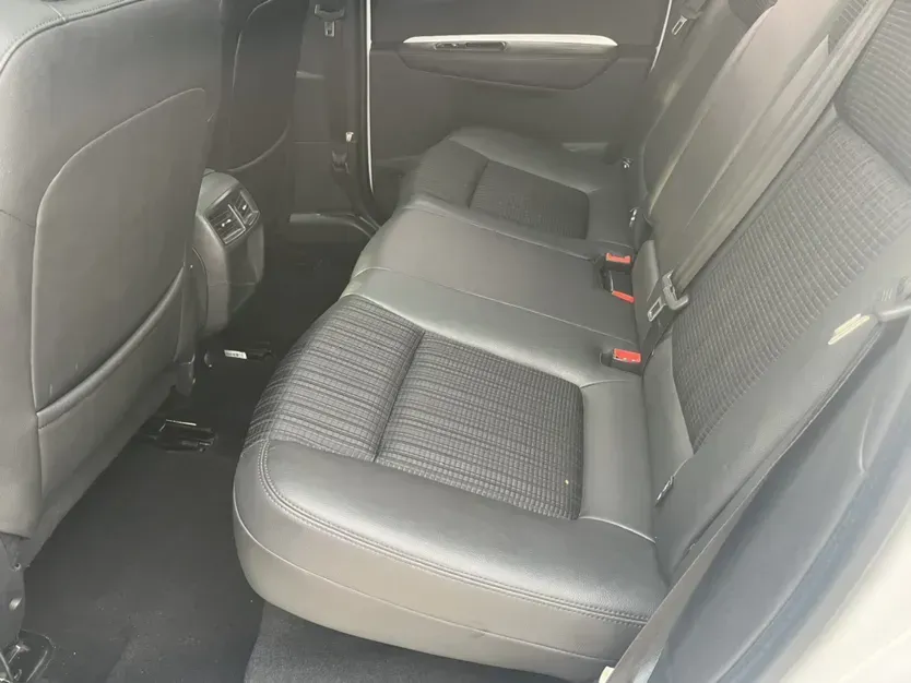 2019 Peugeot 3008 1.6T 167HP L4 6AT,autocango,china used car exporter,china ev exporter,chinese used car exporter,chinese used ev exporter