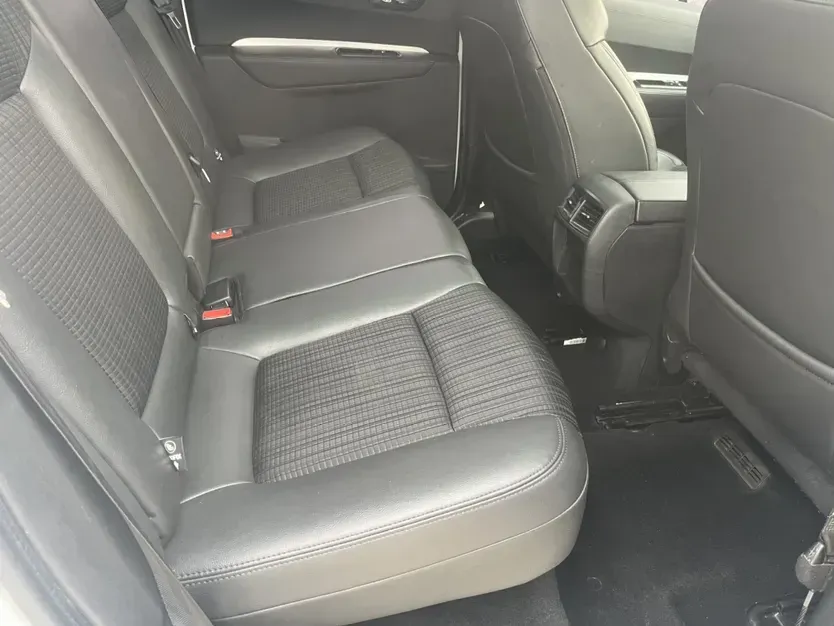 2019 Peugeot 3008 1.6T 167HP L4 6AT,autocango,china used car exporter,china ev exporter,chinese used car exporter,chinese used ev exporter