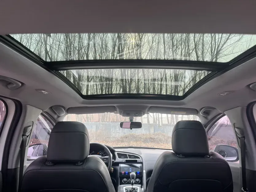 2019 Peugeot 3008 1.6T 167HP L4 6AT,autocango,china used car exporter,china ev exporter,chinese used car exporter,chinese used ev exporter