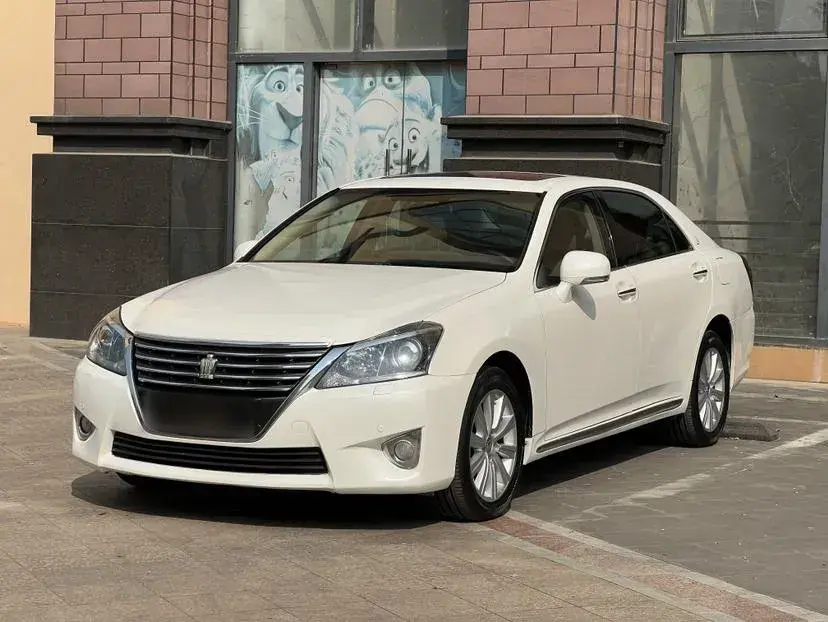 2012 Toyota Crown 2.5L 193HP V6 6AT