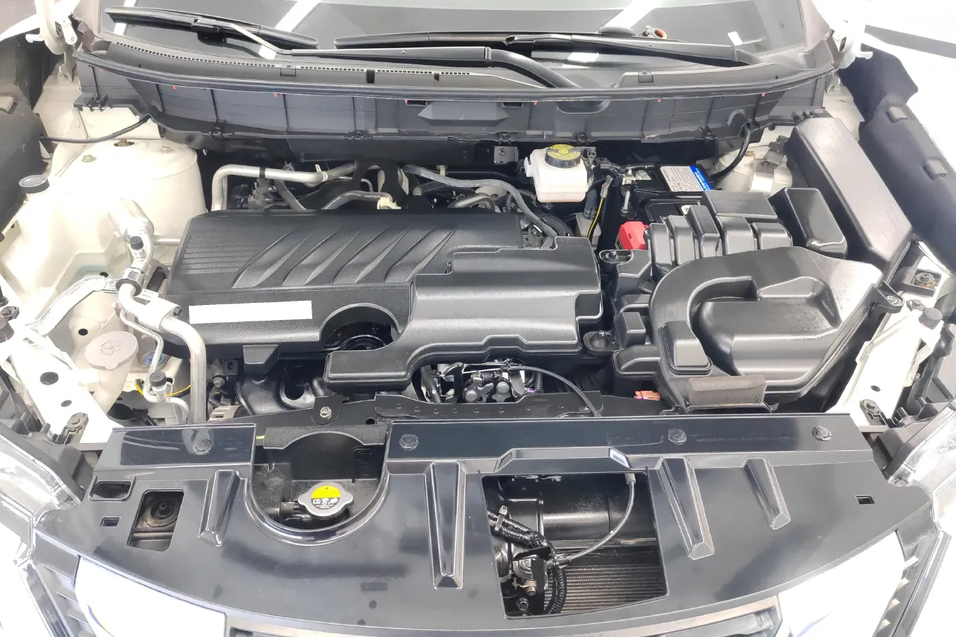 2022 Nissan X-Trail 2.0L 151HP L4 CVT,autocango,china used car exporter,china ev exporter,chinese used car exporter,chinese used ev exporter