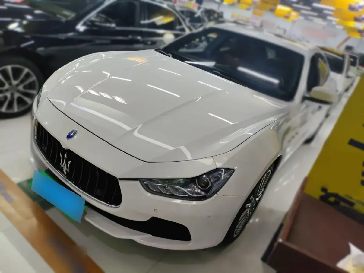 2014 Maserati Ghibli 3.0T 330HP V6 8AT