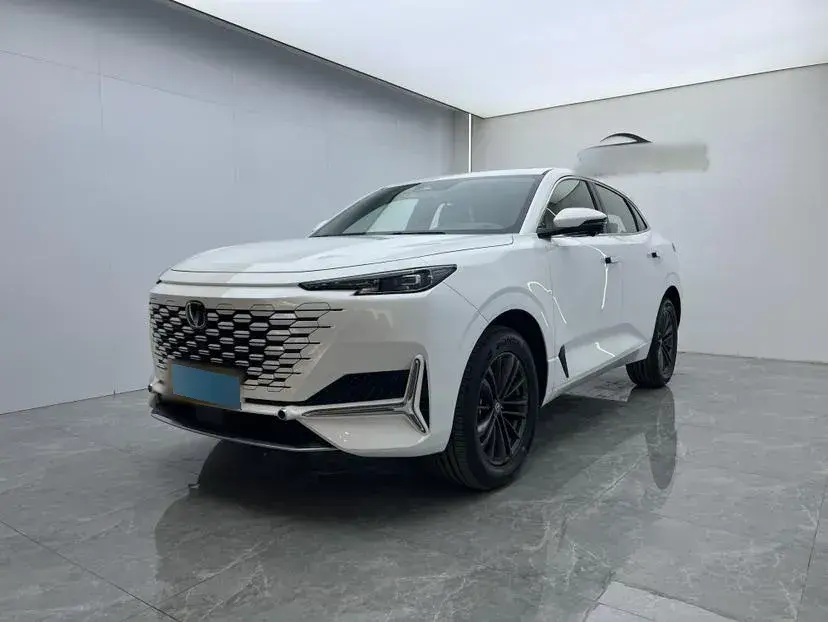 2024 ChangAn UNI-K 2.0T 233HP L4 8AT