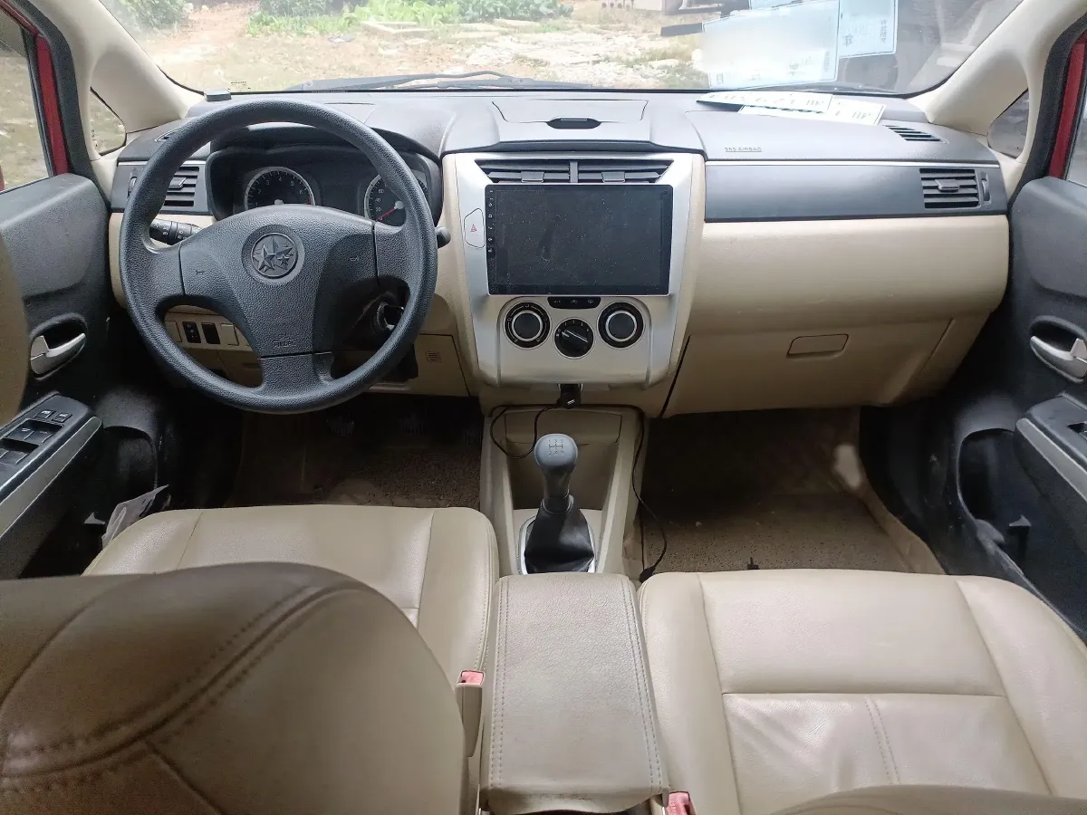 2012 Venucia R50 1.6L 117HP L4 5MT,autocango,china used car exporter,china ev exporter,chinese used car exporter,chinese used ev exporter