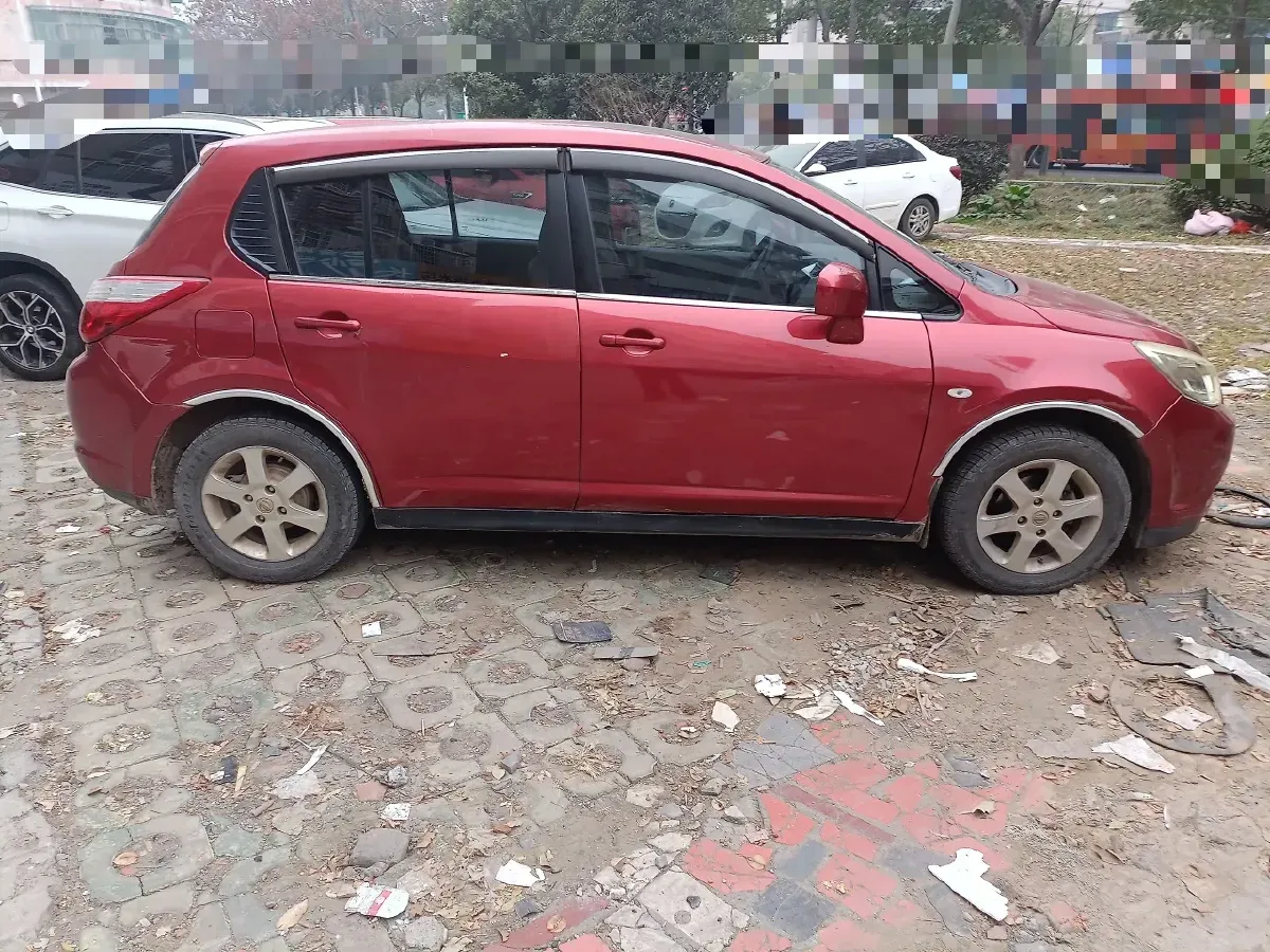 2012 Venucia R50 1.6L 117HP L4 5MT,autocango,china used car exporter,china ev exporter,chinese used car exporter,chinese used ev exporter